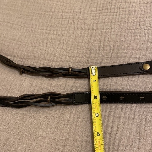 Tarnish brown leather belt in very good condition. Size M - Picture 6 of 10